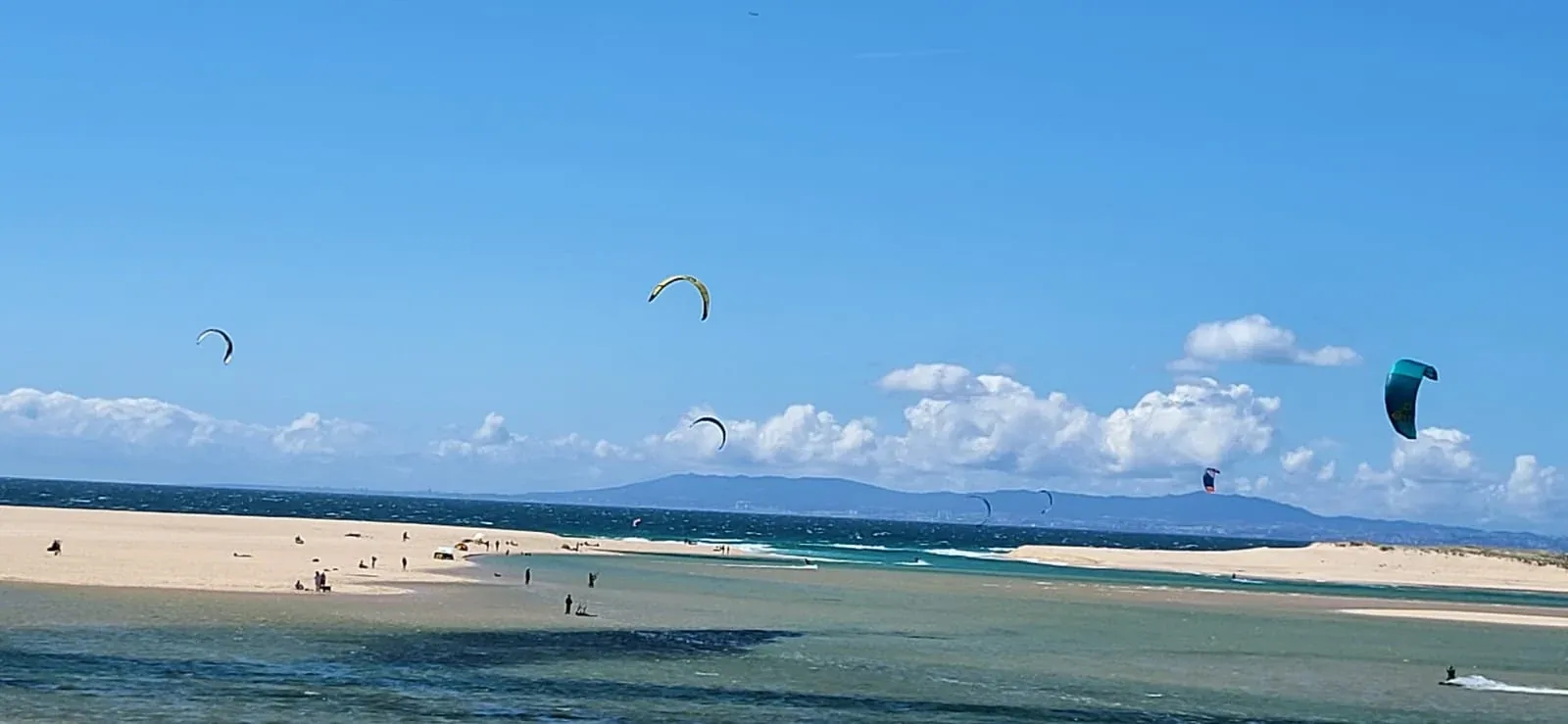 Lagoa de Albufeira — the beach, lagoon and ocean near Sesimbra
